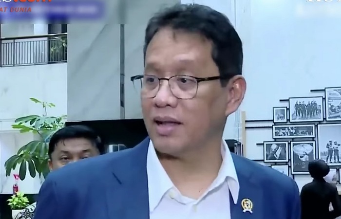 Purbaya enggan bicara detail soal kenaikan gaji ASN 2026. Ia mengaku belum ada keputusan resmi dari pemerintah dan tak ingin ceplas-ceplos.