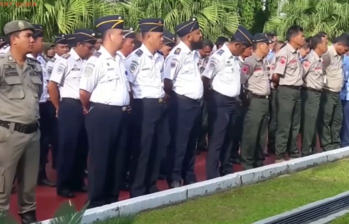Menkeu Purbaya buka peluang kenaikan gaji PNS 2026. Tapi ada syarat penting yang bisa bikin keputusan ini batal total!