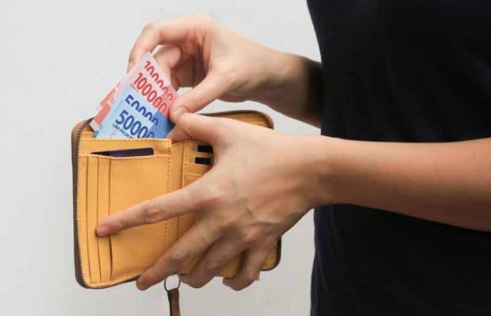 Taspen membantah isu tentang golongan penerima pertama rapel gaji pensiunan 2025. Hingga kini belum ada keputusan resmi pemerintah.