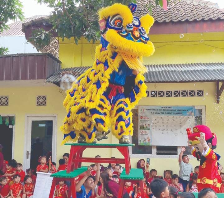 MERIAH: Tampilkan barongsai di taman kanak-kanak. Kenalkan warisan pada generasi muda.