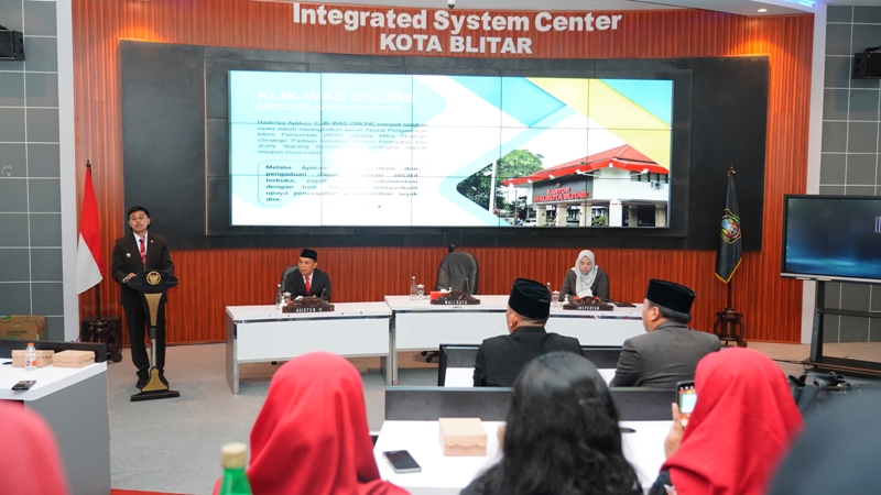 BUKA 24 JAM: Wali Kota Blitar Mas Ibin menyampaikan sambutan sekaligus melaunching aplikasi Klik Was.