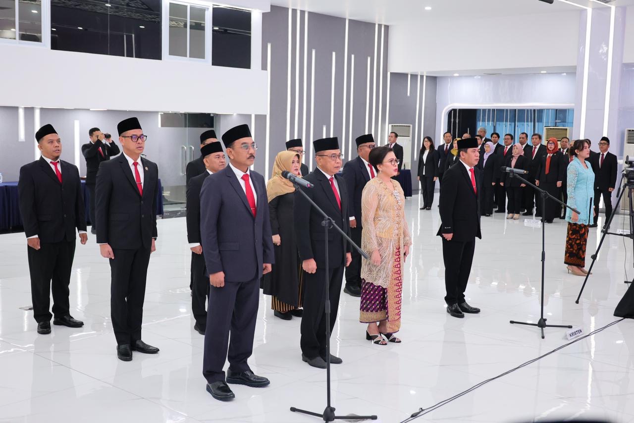 Menteri ATR/BPN Nusron Wahid melantik 840 pejabat dan menegaskan jabatan adalah amanah