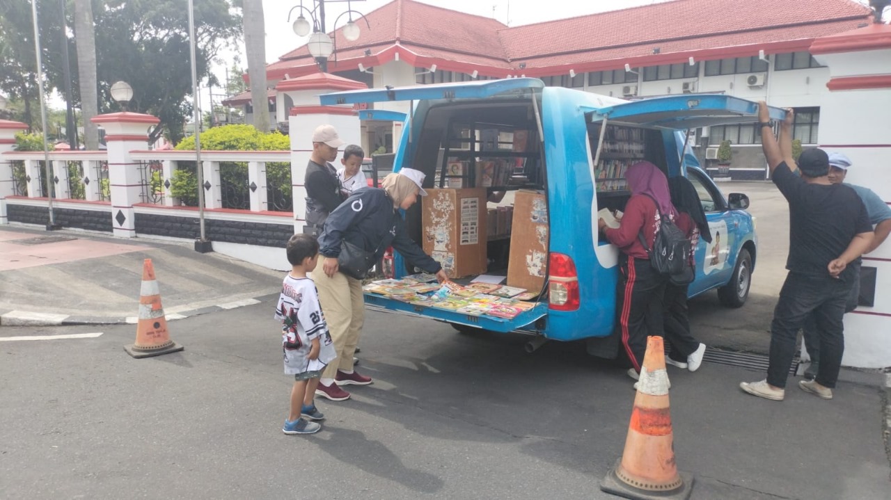 Layanan MPK Dinperpusip Kota Blitar Buka Lapak Baca di Area CFD Tiap Minggu