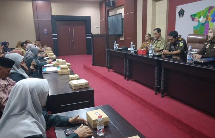 Edukasi hukum untuk sekolah dalam pencegahan korupsi penanganan aset dan penegakan hukum administrasi pendidikan di Kantor Pemkab Blitar Lama di Jalan S Supriyadi Bllitar.