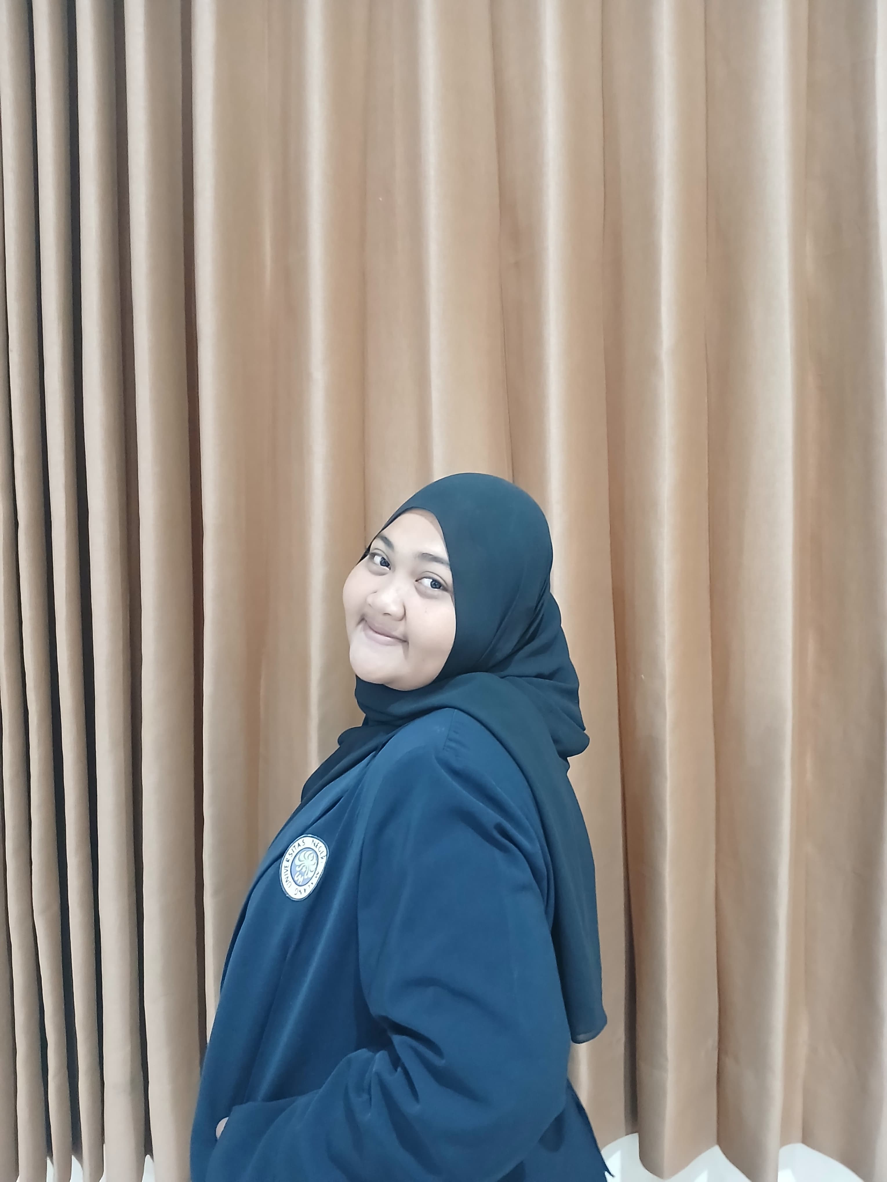 Peneliti "Jejak Sejarah dan Makna Spiritual Punden Cikal Bakal Plosorejo, Kademangan, Blitar " Rinda Anisatul Laila