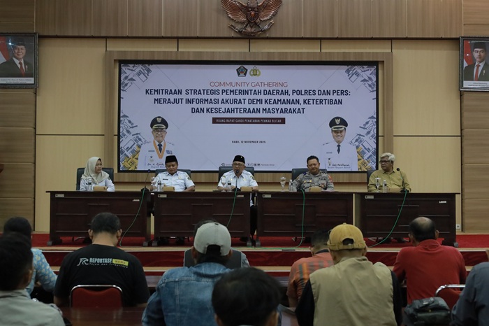 Kolaborasi : Pemkab Blitar menggelar gathering bersama awak media di ruang Candi Penataran Pemkab Blitar, (12/11).