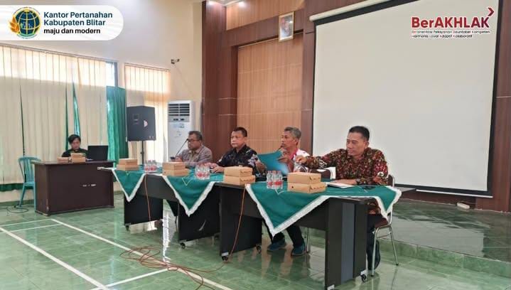 Kepala Kantor Pertanahan Kabupaten Blitar Hadiri Koordinasi Lintas Instansi Bahas Relokasi Pedagang Pasar Kesamben