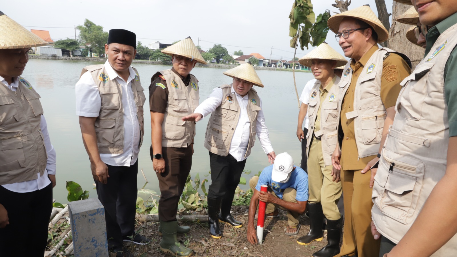Gemapatas digelar serentak di Gresik untuk mempercepat program Jawa Timur Lengkap dan mencegah sengketa batas tanah.