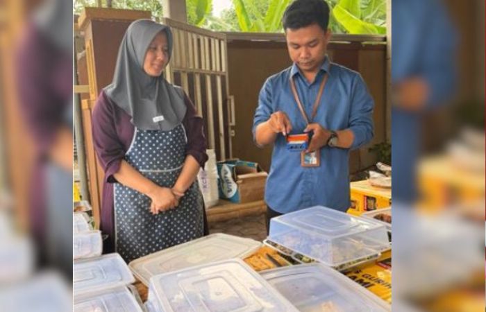 Warung Bu Zulaikah di Dusun Karanggayam 3 RT 04 RW 07 Desa Karanggayam Kecamatan Srengat Kabupaten Blitar.