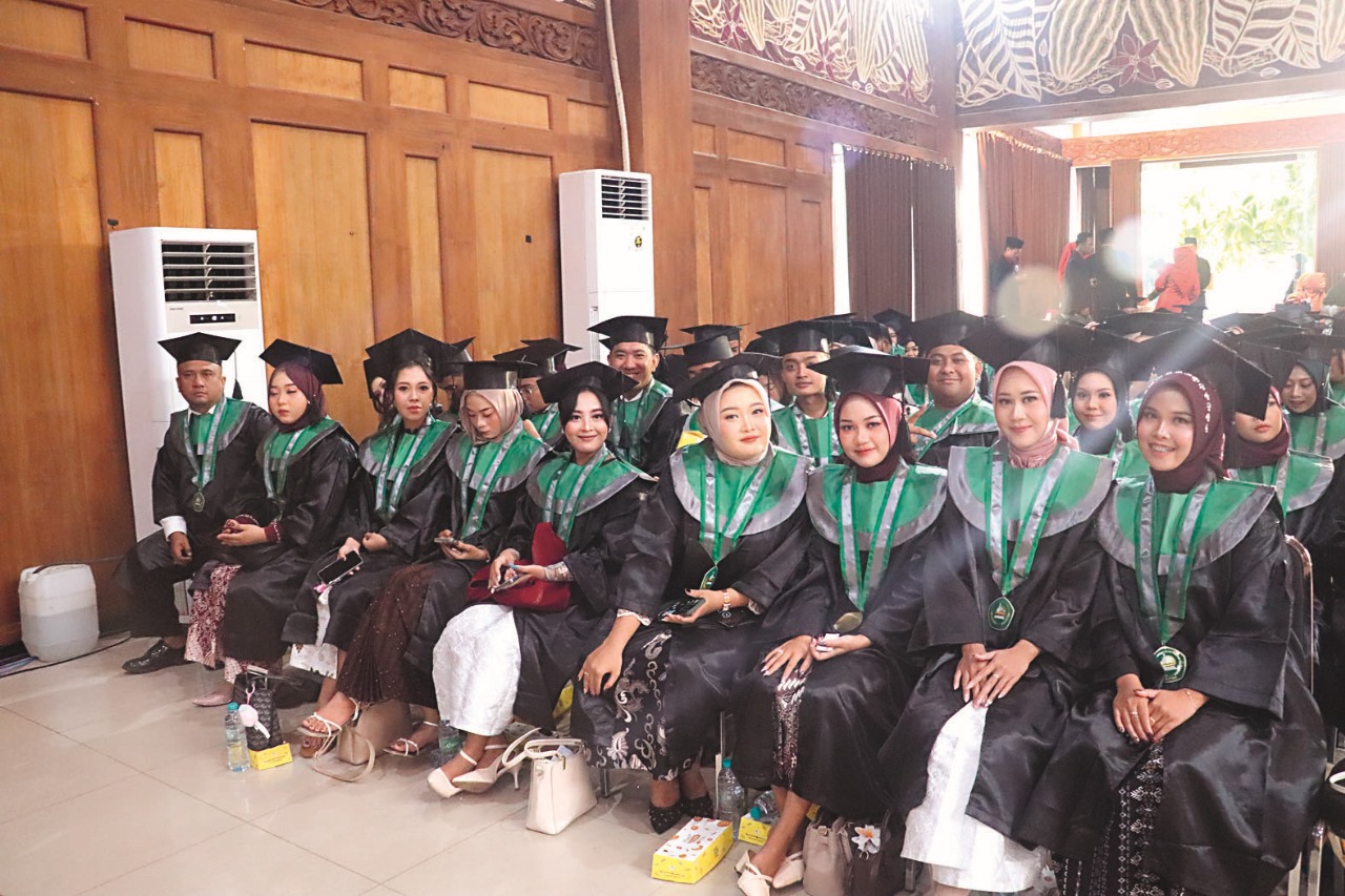 Unisba Blitar Sukses Cetak Ratusan Sarjana Baru Siap Terjun di Masyarakat