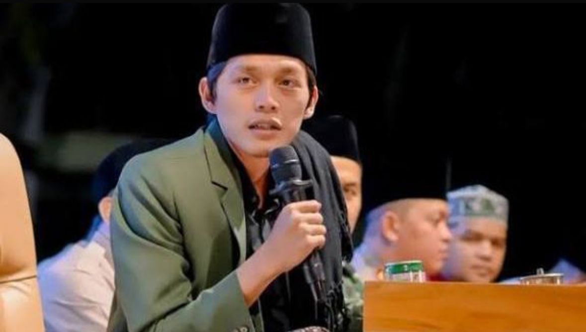 Bu Syaripah Nikah 5 Kali Bikin Geger, Curhatannya Bikin Gus Iqdam Ngakak di Tengah Pengajian
