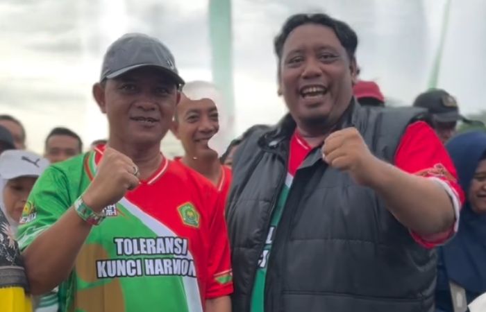 Fatatoh Hironi Ulya, S.E., Anggota Komisi IV DPRD Kabupaten Blitar, mewakili Ketua DPRD dalam menghadiri Jalan Sehat Kerukunan Umat Beragama yang digelar di Aloon-aloon Kanigoro, Kabupaten Blitar