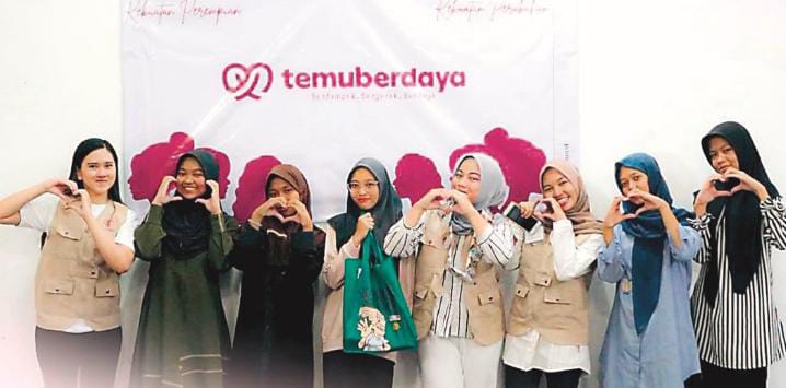 PEDULI: Temu Berdaya menjadi salah satu kegiatan yang diinisiasi oleh Sharla Kirana (paling kiri) untuk membangkitkan semangat kaum perempuan.