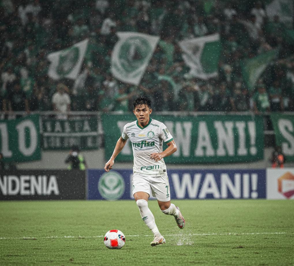 Persebaya Kejar Mantan Pemain Persib Bandung? Rumor Transfer dari Malut United Makin Kuat dan Bikin Bonek Heboh