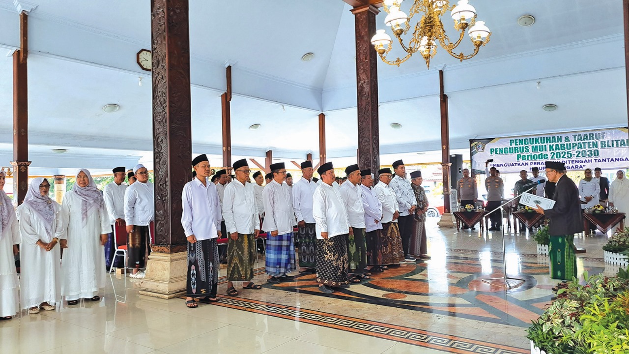Pengurus Baru MUI Kabupaten Blitar Dikukuhkan, Siap Fokus Tangani Masalah Keluarga-Generasi Muda