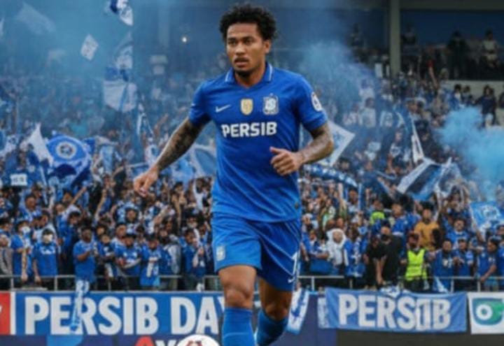Persib Bandung vs Borneo FC Meledak! Laga Panas, Derby Baru Super League, Perang Bintang, hingga Polisi Turun Tangan di GBLA