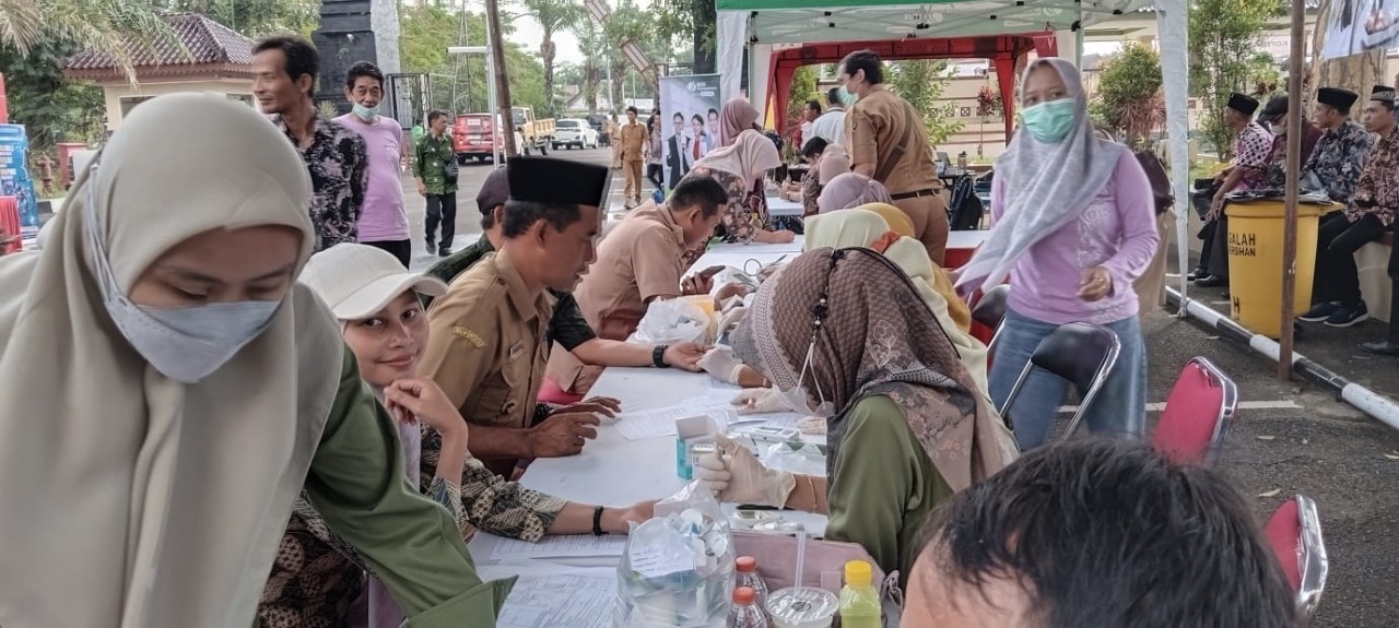 PERIKSA: Dinkes Kabupaten Blitar lakukan pengecekan kondisi kesehatan masyarakat dalam CKG.