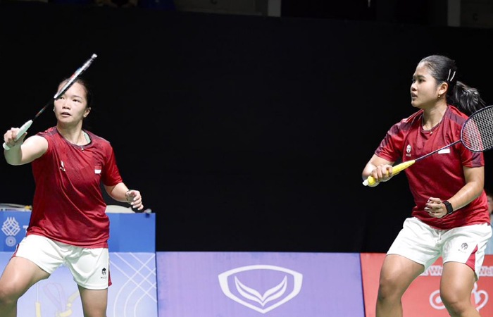 Ganda putri Indonesia Rachel/Febi kalah dari Pearly/Thinaah Malaysia di semifinal SEA Games 2025 usai duel sengit tiga gim.