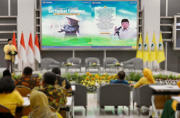 Menteri Nusron Tegaskan Reforma Agraria Kunci Kurangi Kemiskinan saat Seminar DPP Golkar