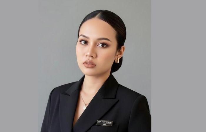 Kisah inspiratif Hla Yeeyee Win, perempuan muda Blitar berdarah Myanmar&ndash;Indonesia, bangkit dari kegagalan hingga meraih beasiswa prestasi.