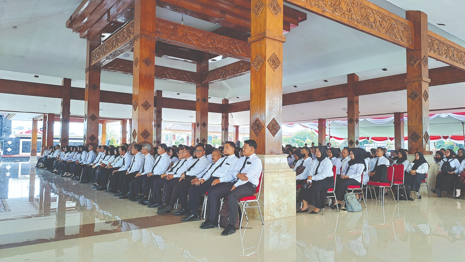 Pemkab Blitar Kembali Serahkan SK 1.720 PPPK Paruh Waktu