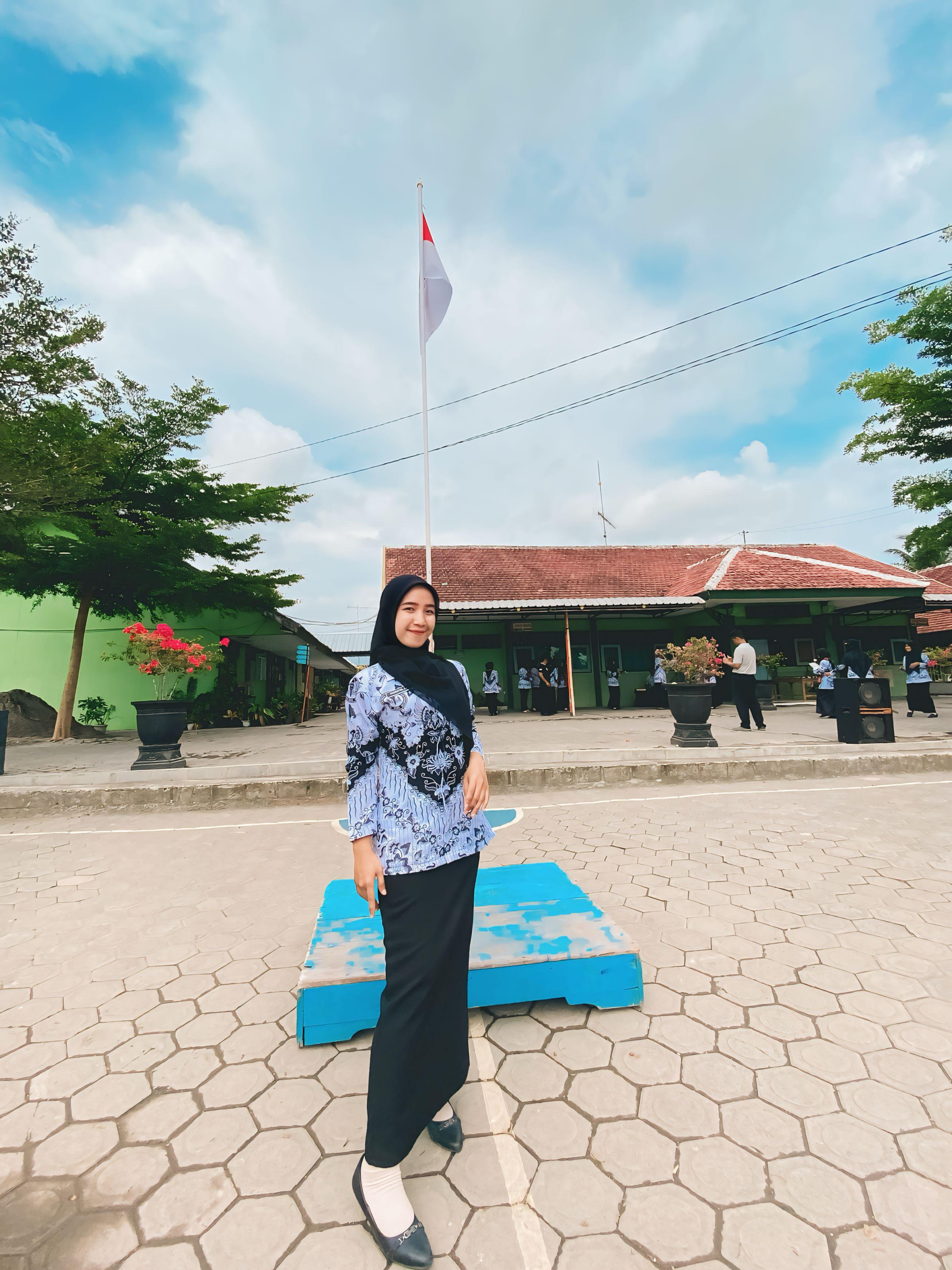 CERDIK: Bagi Retno Pambayun guru tidak sekadar mengajarkan ilmu pengetahuan, tetapi juga bangun karakter anak-anak.