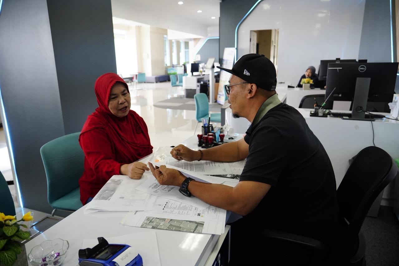 Kementerian ATR/BPN tetap buka layanan pertanahan selama libur Nataru 2025-2026 untuk mudahkan warga urus sertipikat tanah.