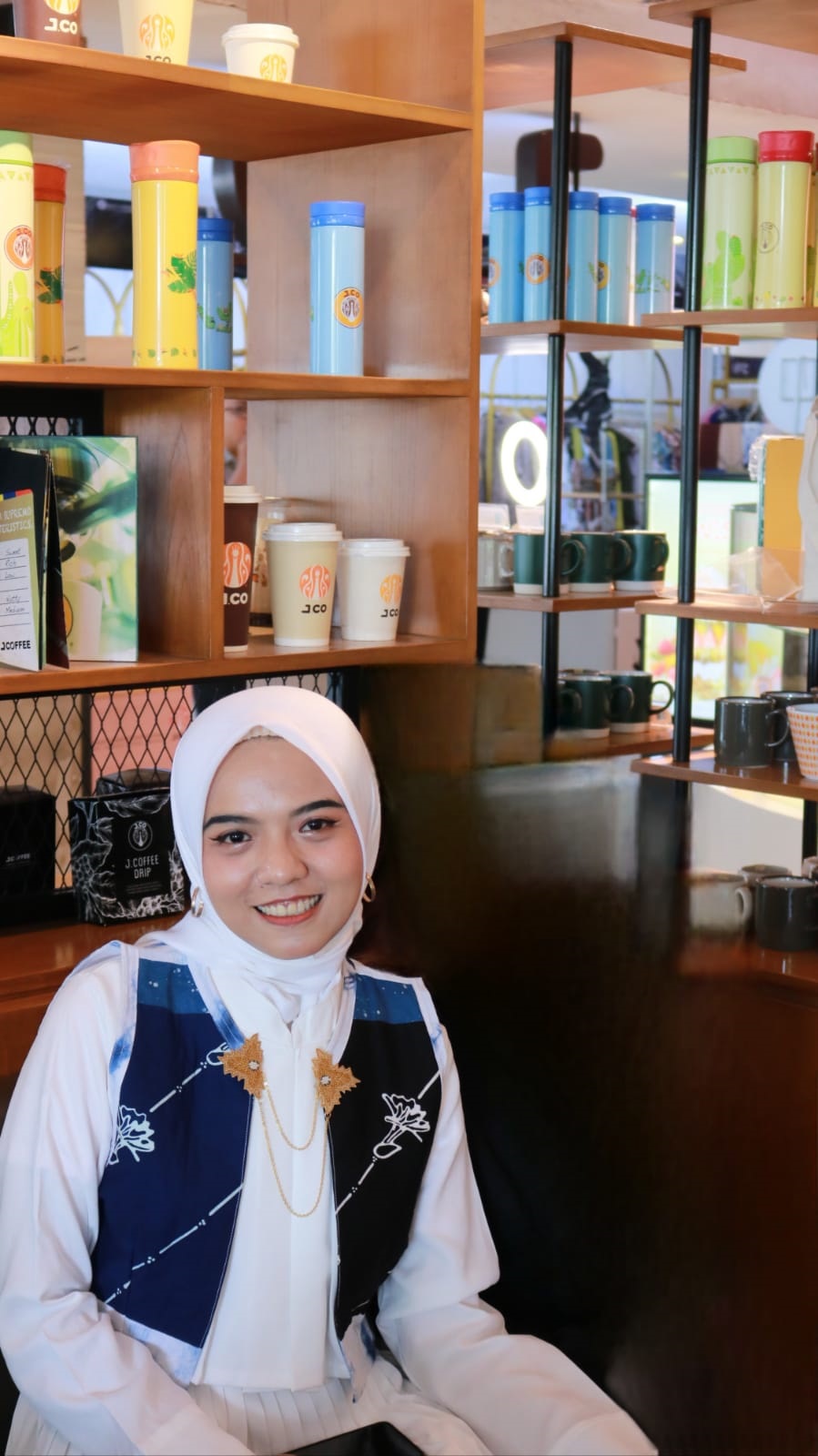 KREATIF: Arini Kumalasari tengah fokus menggeluti dunia seni dan fesyen demi mewujudkan mimpinya.