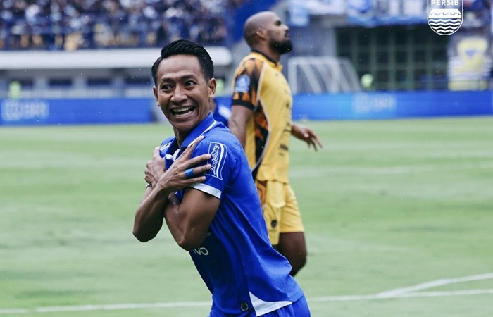Selebrasi Ice Cold Beckham Putra kembali jadi sorotan usai cetak gol ke gawang Persija. Terancam sanksi Komdis PSSI lagi?