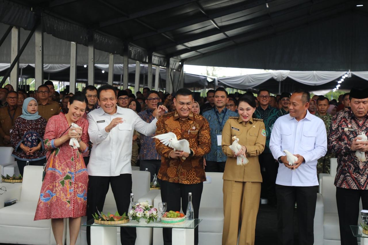 Peringatan Hari Desa Nasional 2026, Wamen Ossy Tegaskan Legalitas Hak Atas Tanah Jadi Kunci Pembangunan Desa