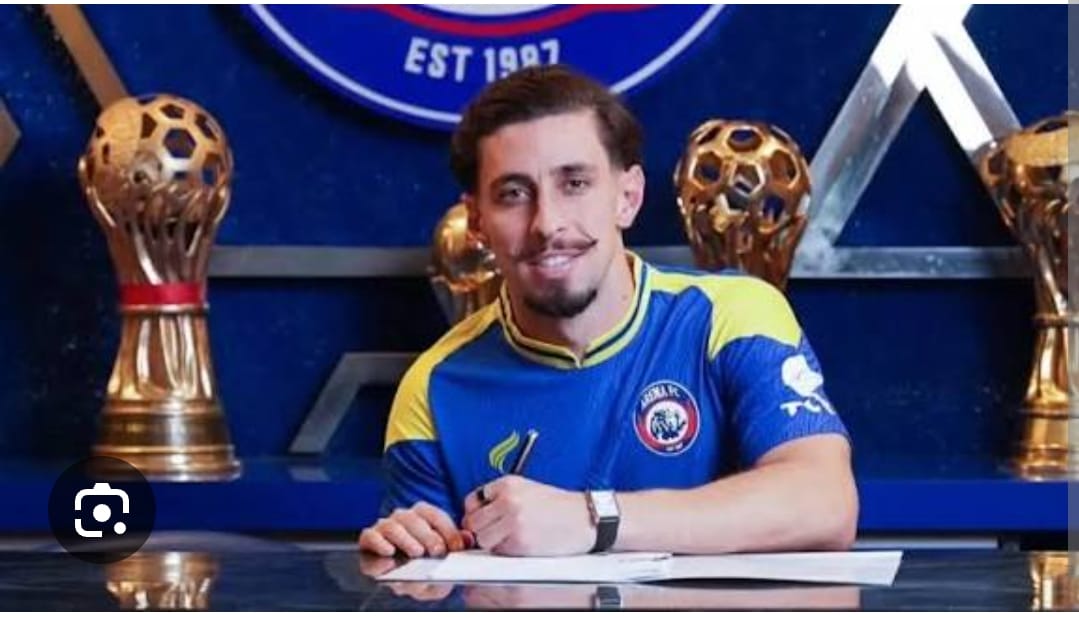 Rumor transfer Arema FC terbaru memanas. Gustavo Franca ubah skema, Valdeci geser posisi, dua pemain grade A masuk radar Singo Edan.