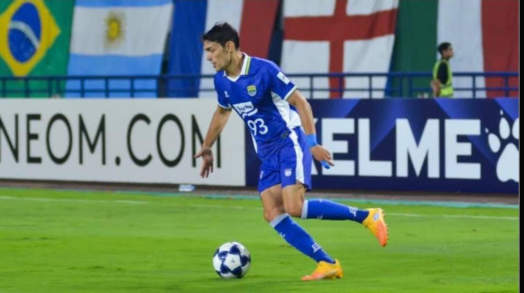 Saga Federico Barba memanas setelah Persib Bandung menolak tawaran Pescara yang dinilai merugikan dan tak menghormati kontrak.