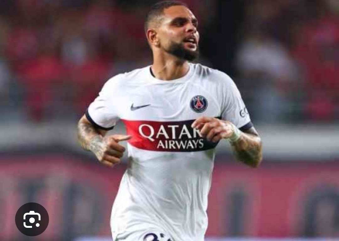 Layvin Kurzawa Persib Bandung jadi sorotan. CV Eropa gemilang, riwayat cedera panjang, dan misi rahasia Maung Bandung terungkap.