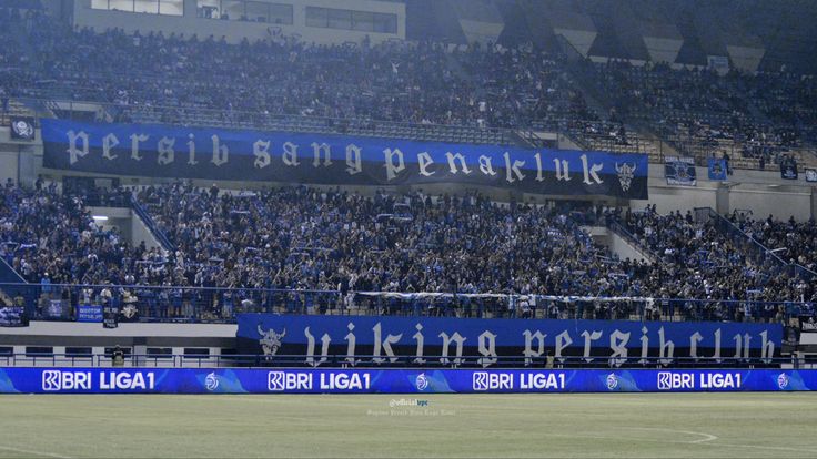 Mark Cllock pasang badan jaga keangkeran kandang Persib. Atmosfer GBLA jadi senjata utama Maung Bandung musim ini.