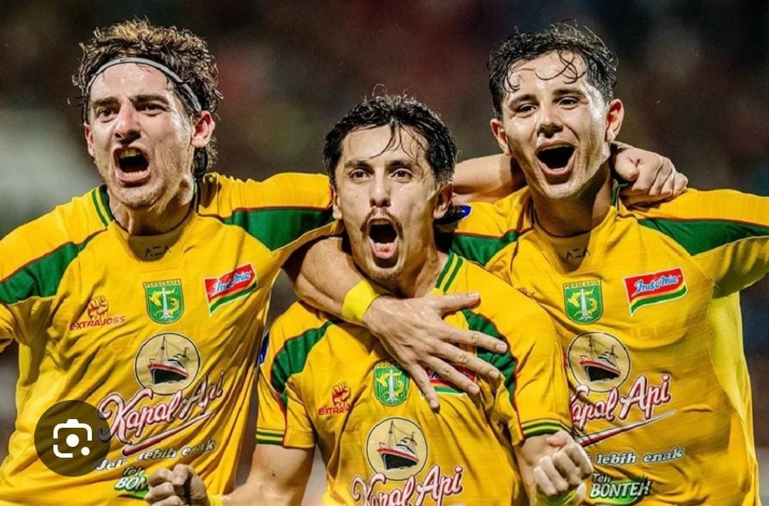 Persebaya Surabaya tekuk PSIM Yogyakarta di pekan ke-18 BRI Super League. Bruno Paraiba cetak gol debut, Bajul Ijo tak terkalahkan 11 laga.