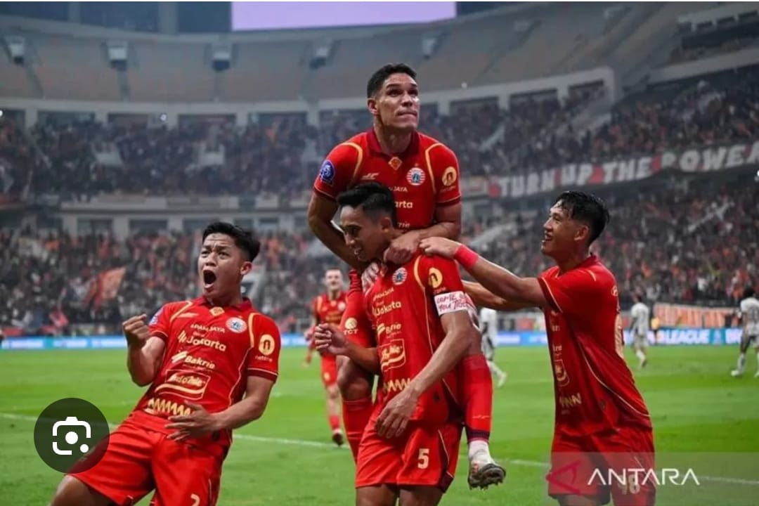 Transfer Persija Jakarta putaran kedua memanas dengan masuknya Aladin Azzari, Ricky Kambuaya, hingga Joe Pelupessy ke radar Macan Kemayoran.