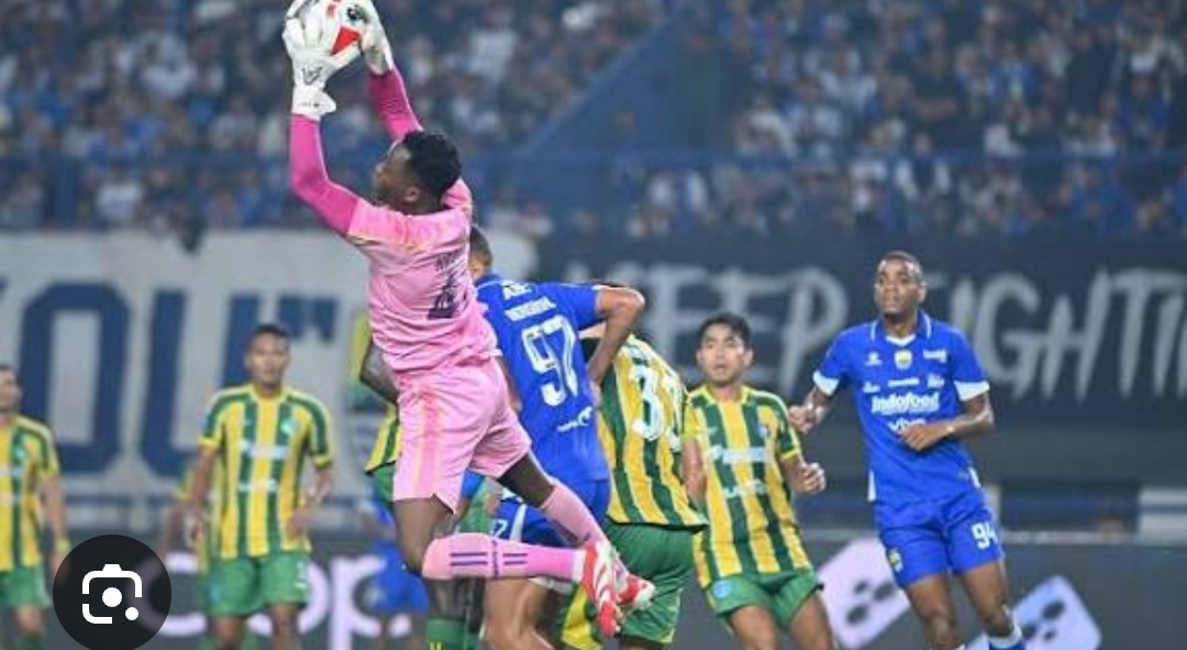 Transfer Persib Bandung Layvin Kurzawa dan Dion Markx menambah kekuatan lini belakang Maung Bandung jelang BRI Super League dan ACL 2
