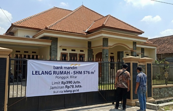 Rumah SHM 576 m&sup2; di Ponggok Blitar dilelang Bank Mandiri Rp390 juta, ikut lelang online cukup jaminan Rp78 juta di lelang.go.id.