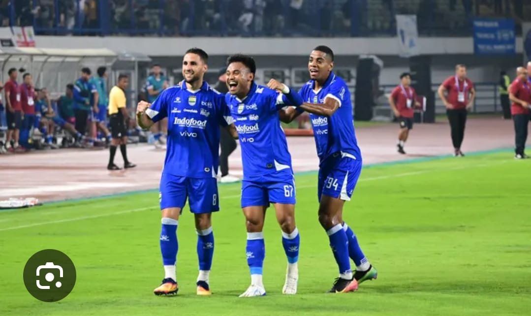 Transfer Persib Bandung putaran kedua BRI Super League: usai menang dramatis atas PSBS Biak, Persib resmi perkenalkan Livin Kurzawa dan Dion Mark