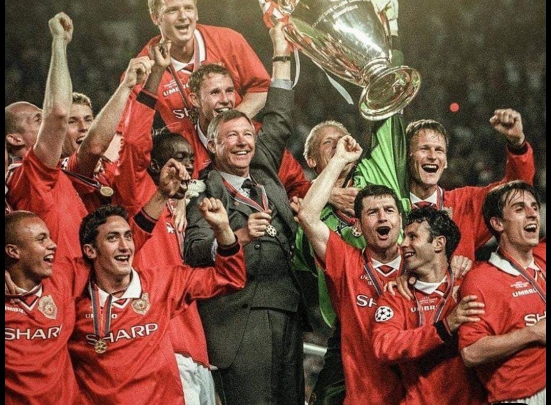 Kisah lengkap Ruud van Nistelrooy, dari mesin gol Manchester United hingga konflik dengan Cristiano Ronaldo yang mengakhiri eranya.