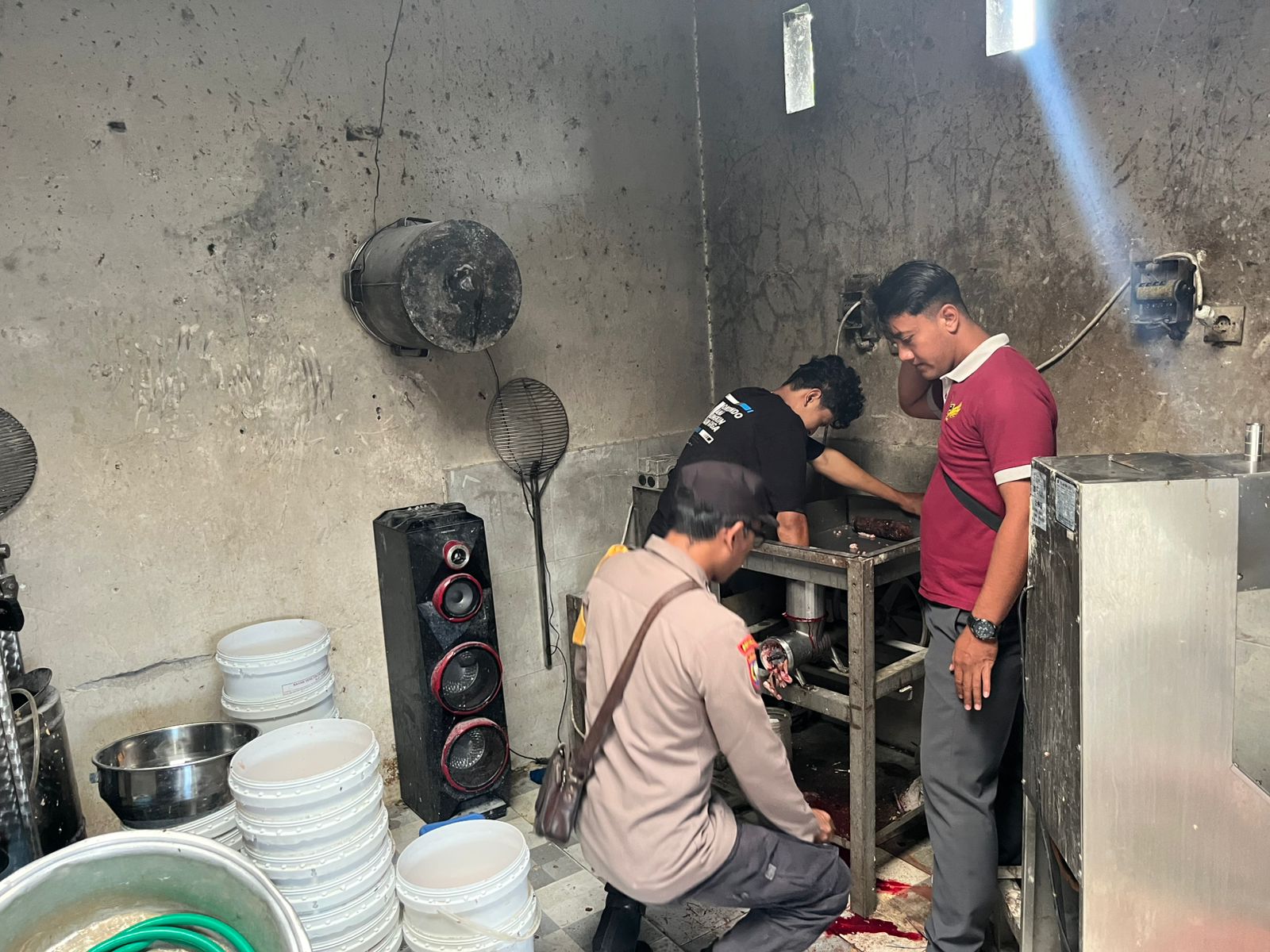 Kecelakaan Kerja di Penggilingan Bakso &lrm;Korban Alami Luka Berat pada Tangan Kanan Tidak Gunakan Alat Pelindung Diri
