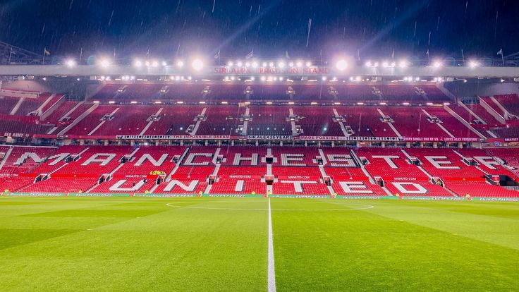 Manchester United dilanda drama: Harry Maguire rela turun gaji, transfer gagal, hingga masa depan Carrick dan Casemiro jadi sorotan