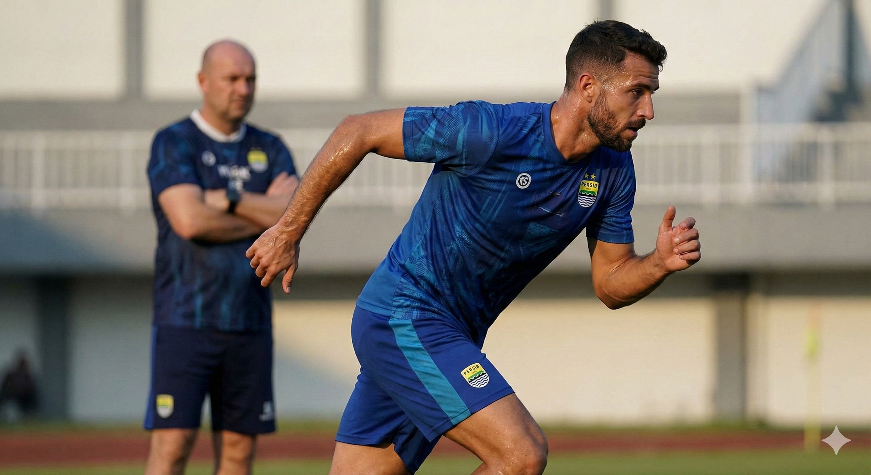 Persib resmi rekrut Sergio Castel, striker Spanyol rekomendasi Bojan Hodak. Solusi tumpulnya lini depan atau pembelian berisiko? 