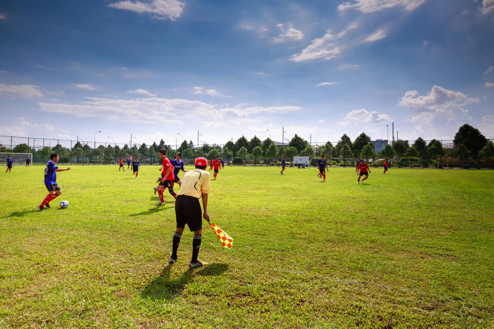 Denda AFC Persib Bandung dinilai janggal dan penuh standar ganda, berdampak pada citra klub di mata investor global