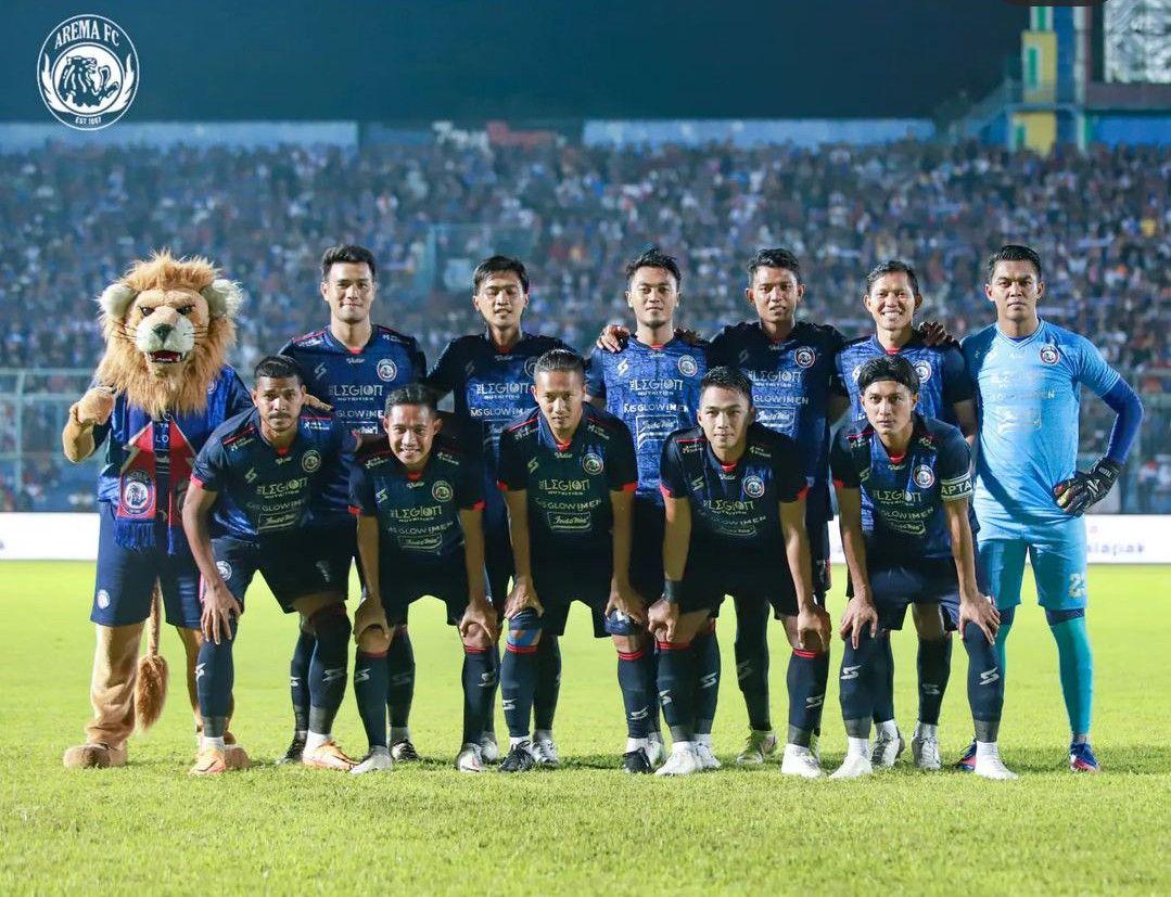 Arema FC vs Semen Padang FC memanas, Gustavo Almeida bantah kekalahan Persija karena eks Macan Kemayoran.