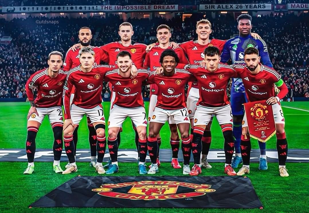 Manchester United vs Tottenham 2-0. Set piece Bruno Fernandes dan taktik Carrick bawa MU tembus empat besar.