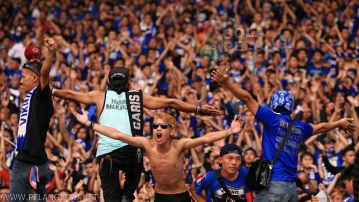Arema FC vs Semen Padang berakhir 3-0. Brace Joel Vinicius dan solidnya lini belakang bikin Singo Edan kian tajam.