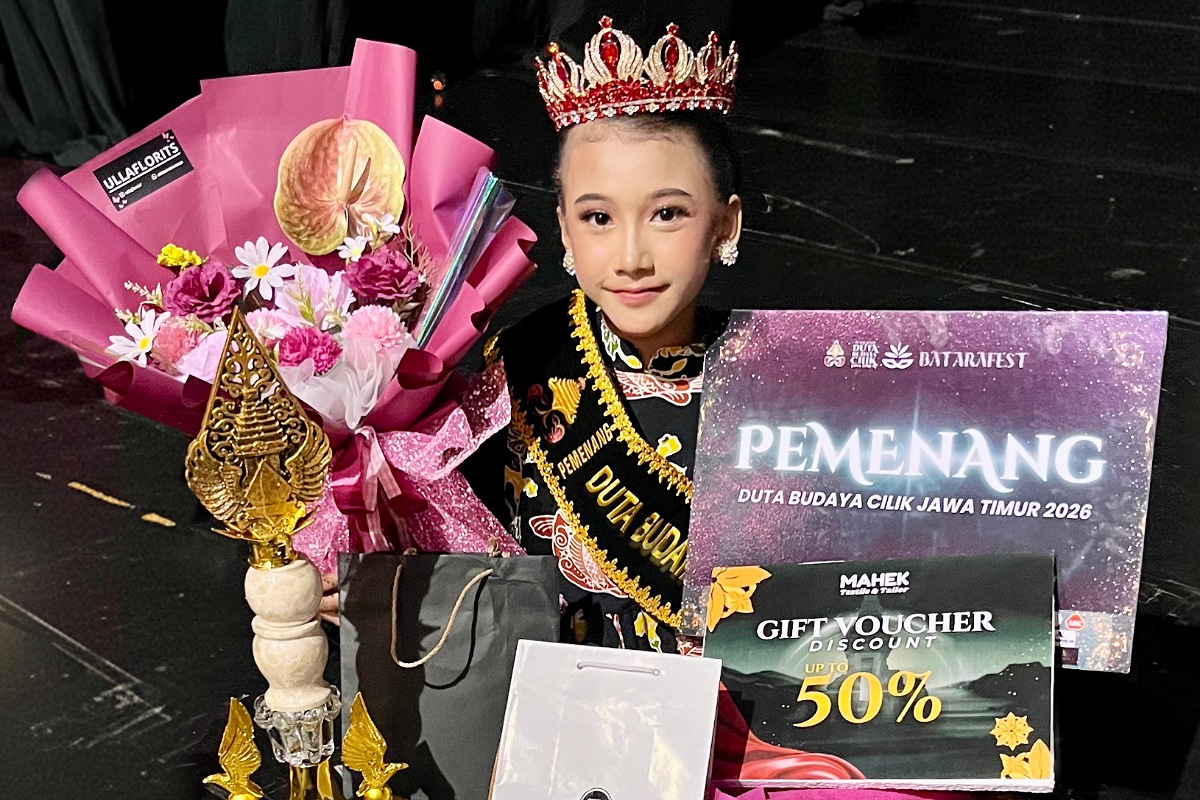 Dyera, siswi MI asal Blitar, raih Duta Budaya Cilik Jatim 2026 dan siap promosikan budaya daerah.