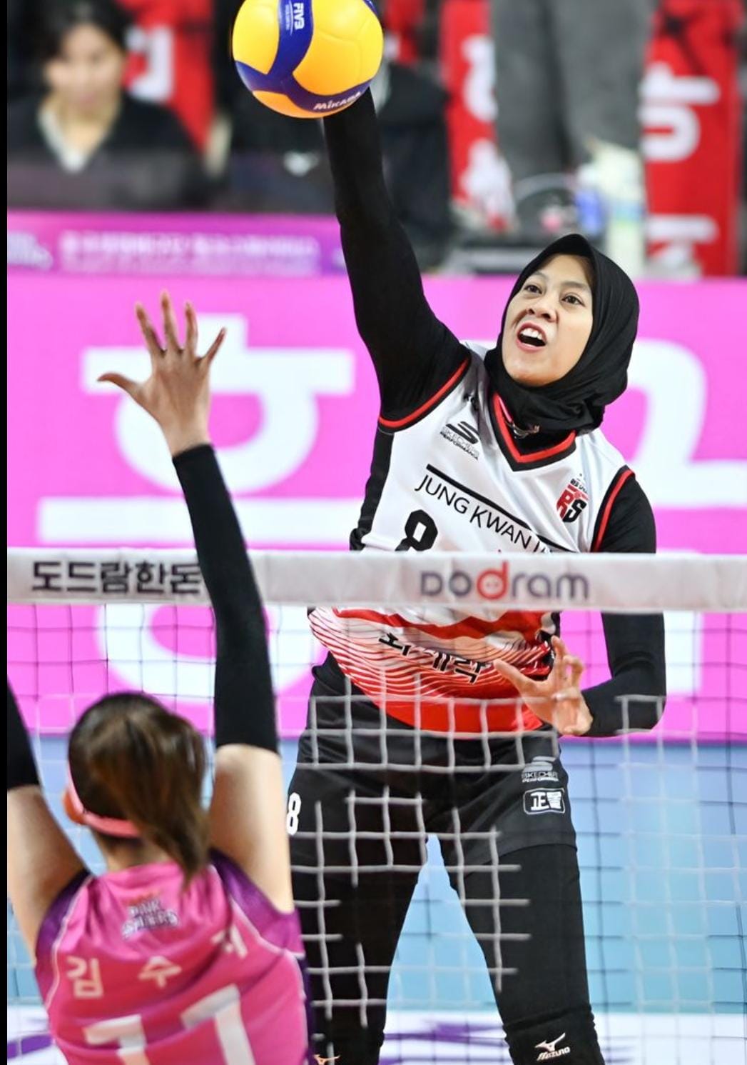 Isu polemik Megawati dan Yolla Yuliana di Proliga 2026 dipastikan hoaks. Megawati tetap dipuji rival Korea usai bawa Pertamina Enduro lolos final four.