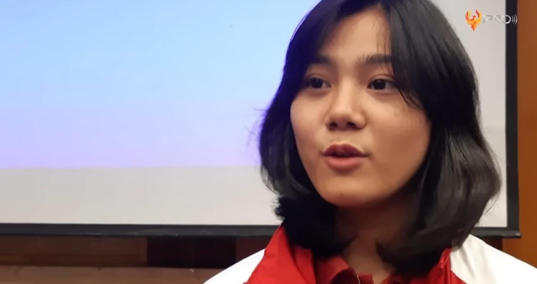 Nurlaili Kusumadiningrat bersinar di Proliga hingga Timnas Indonesia, atlet voli sekaligus prajurit TNI AL dengan prestasi gemilang.